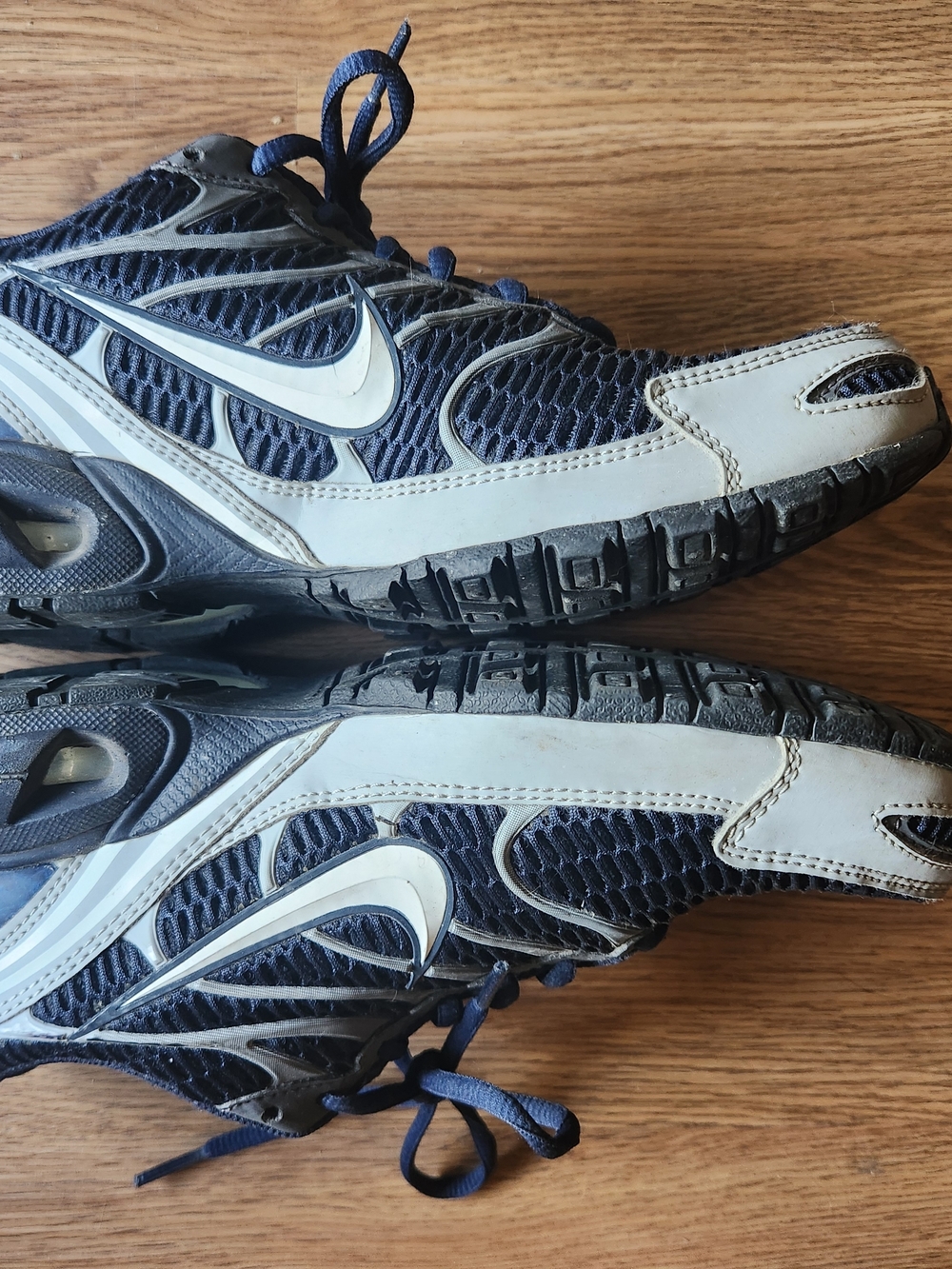 Nike Men's TORCH 4 Navy Blue and White Running Shoes Size 7.5